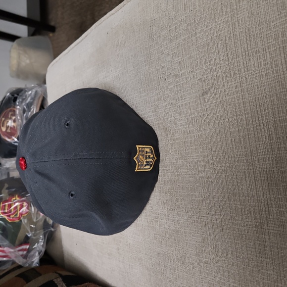 New Era San Francisco 49ers Hat. NWT.  Never worn. Beautiful - Picture 3 of 6